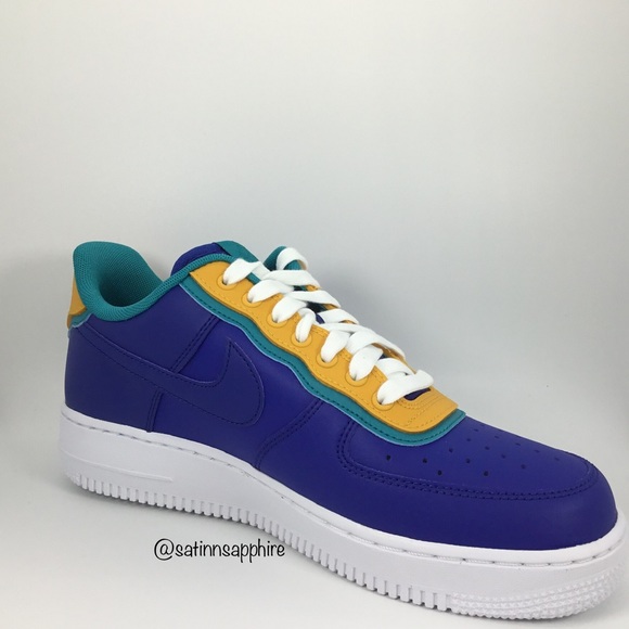 Nike Air Force 1 LV8 - Picture 5 of 6